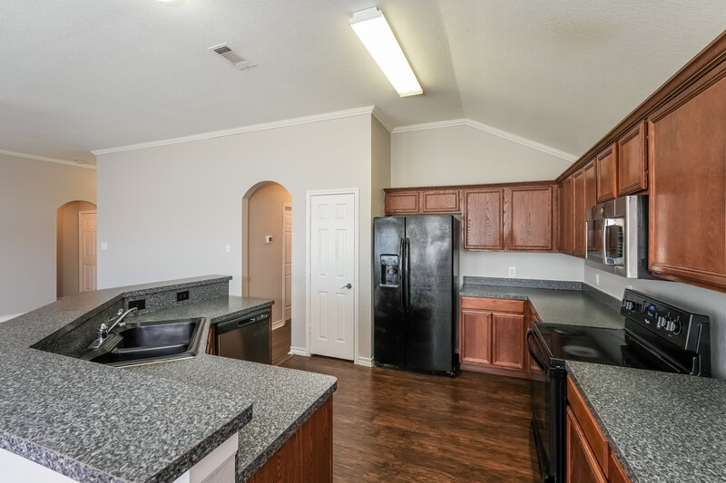 1,885/Mo, 909 Crowder Dr Crowley, TX 76036 Kitchen View