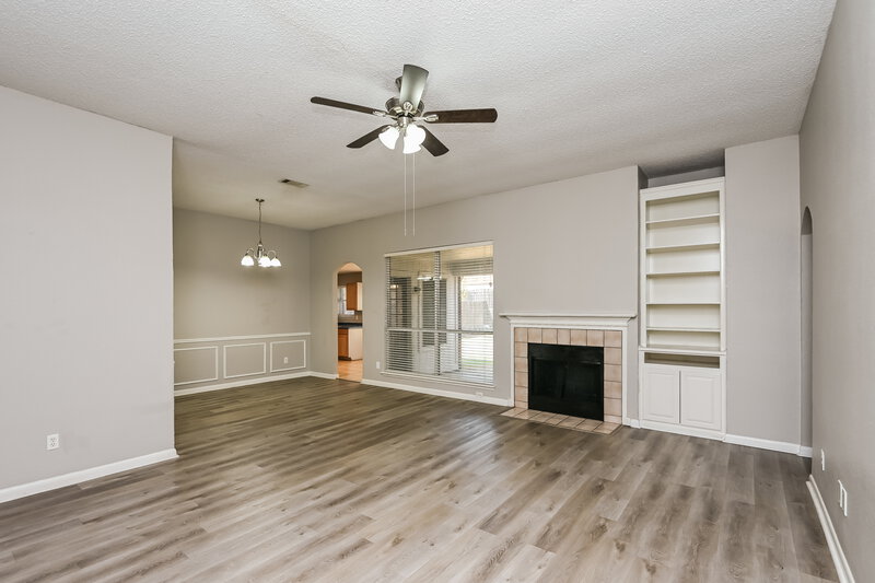 2,020/Mo, 925 Comiskey Ct Saginaw, TX 76179 Living Room View 2
