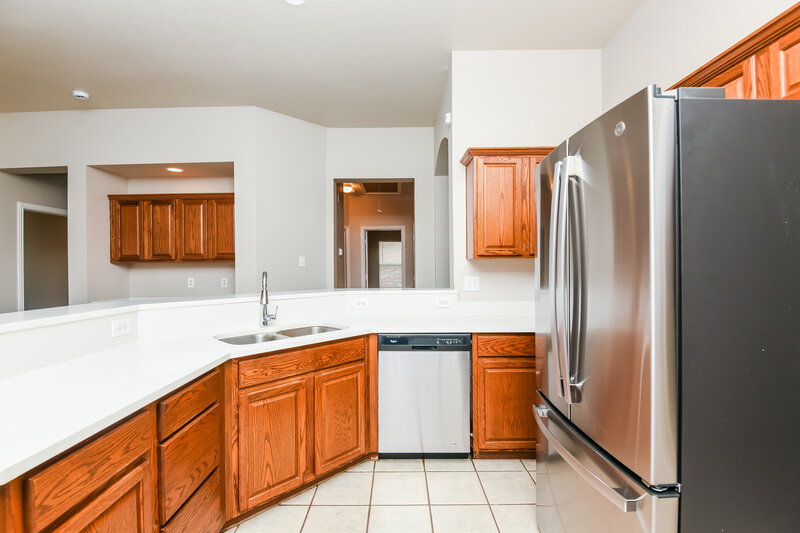 2,250/Mo, 8905 Friendswood Dr Fort Worth, TX 76123 Kitchen View