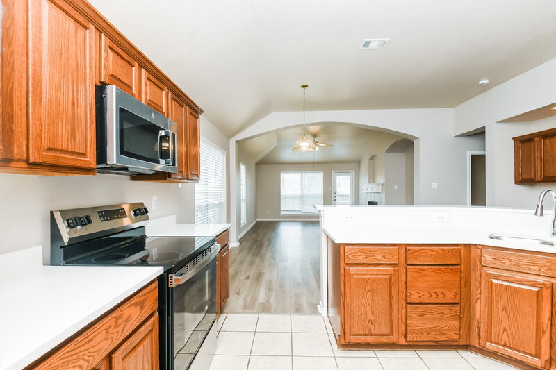 2,250/Mo, 8905 Friendswood Dr Fort Worth, TX 76123 Kitchen View 2
