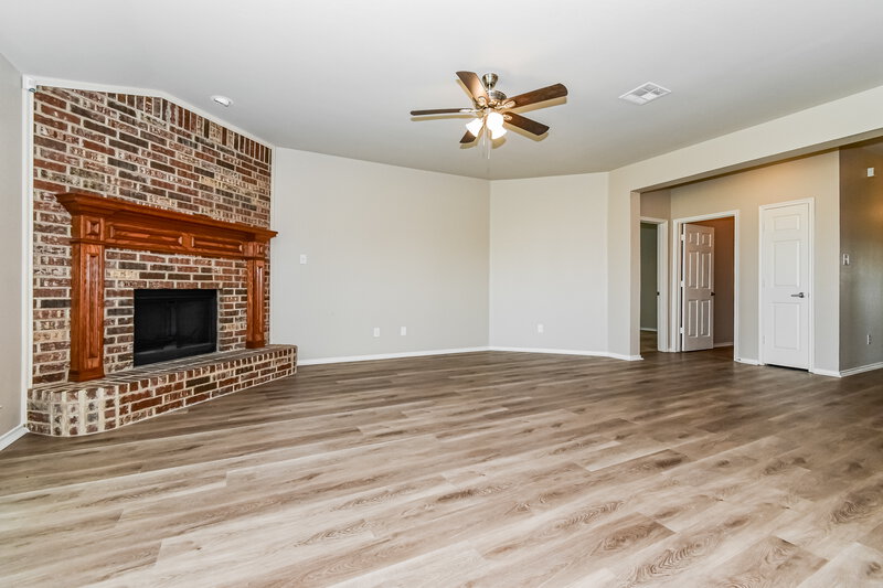 1,870/Mo, 600 Preston Dr Royse City, TX 75189 Living Room View 2