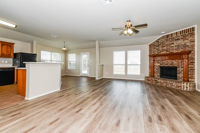 1,870/Mo, 600 Preston Dr Royse City, TX 75189 Living Room View 3