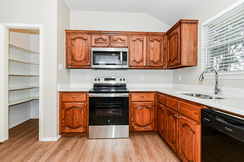 1,870/Mo, 600 Preston Dr Royse City, TX 75189 Kitchen View