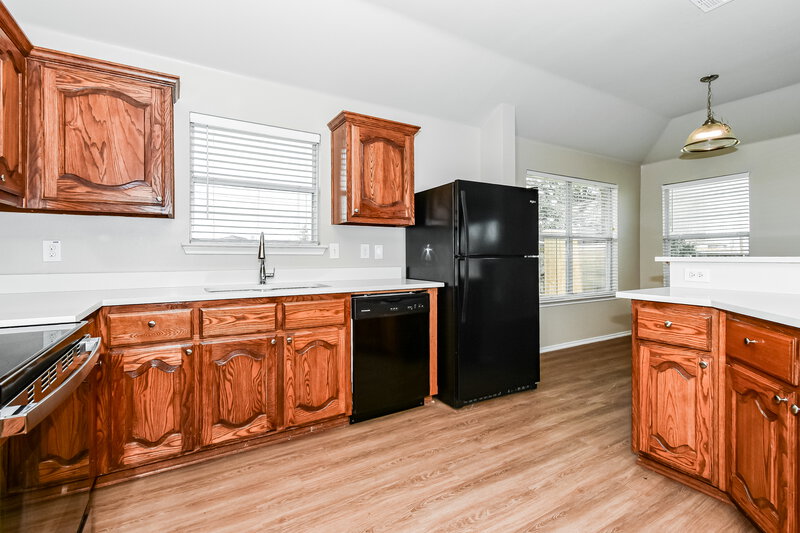 1,870/Mo, 600 Preston Dr Royse City, TX 75189 Kitchen View 2
