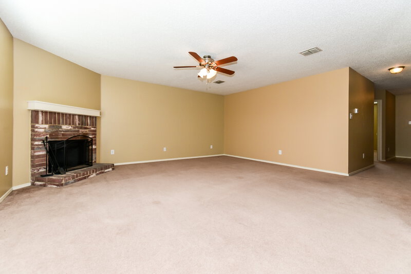 1,720/Mo, 2519 Eastwood Dr Rockwall, TX 75032 Living Room View 2