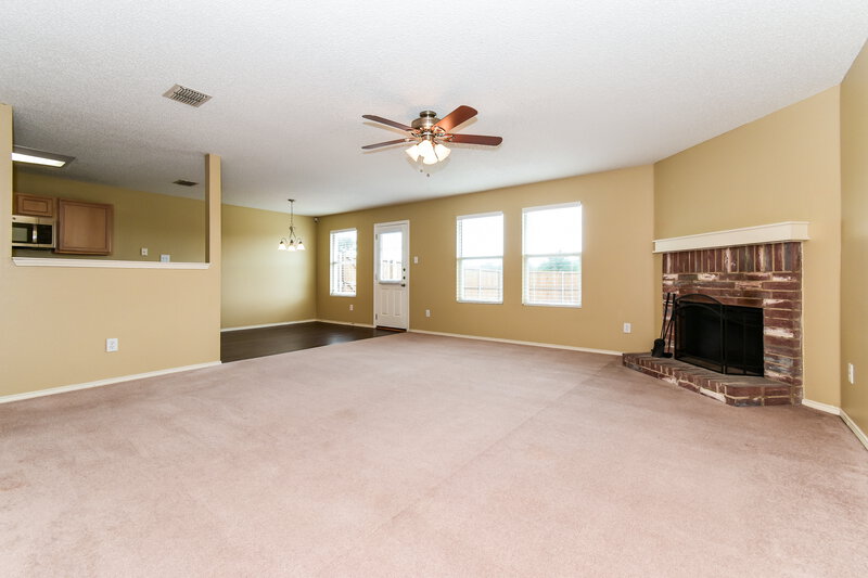 1,720/Mo, 2519 Eastwood Dr Rockwall, TX 75032 Living Room View 3