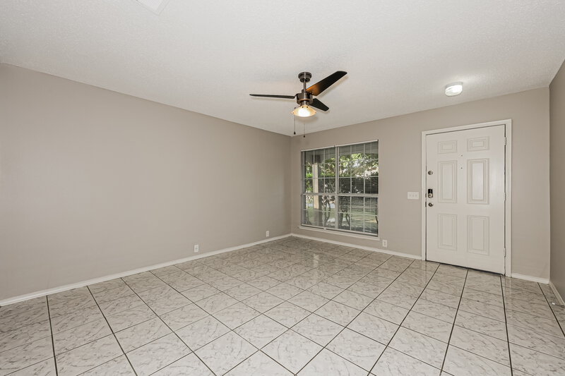 2,055/Mo, 8524 Gatlinburg Dr Fort Worth, TX 76123 Living Room View