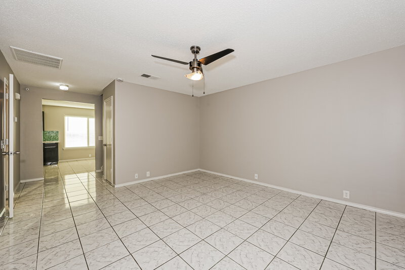 2,055/Mo, 8524 Gatlinburg Dr Fort Worth, TX 76123 Living Room View 2