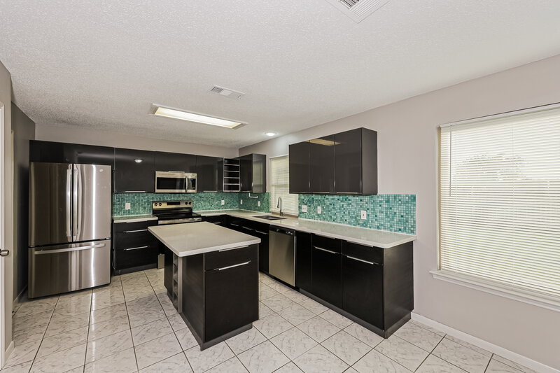 2,055/Mo, 8524 Gatlinburg Dr Fort Worth, TX 76123 Kitchen View 2