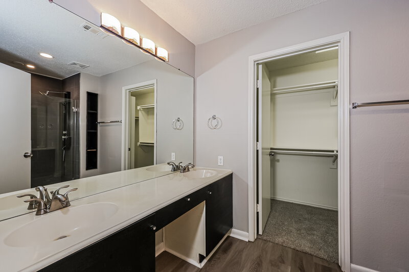 2,055/Mo, 8524 Gatlinburg Dr Fort Worth, TX 76123 Main Bathroom View