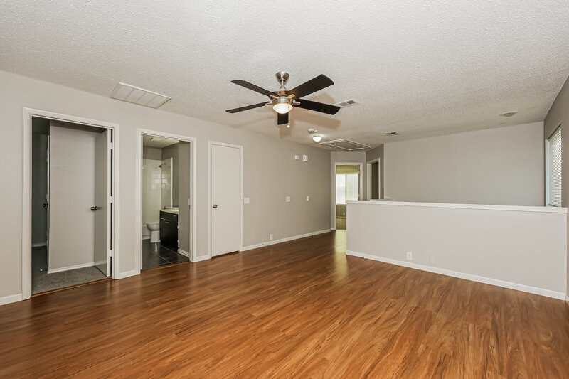 2,055/Mo, 8524 Gatlinburg Dr Fort Worth, TX 76123 Loft View