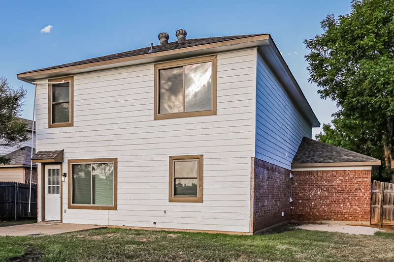 2,055/Mo, 8524 Gatlinburg Dr Fort Worth, TX 76123 Rear View