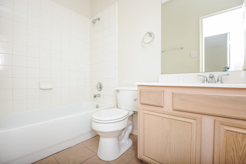 2,255/Mo, 6618 Spencer Dr Arlington, TX 76002 Bathroom View