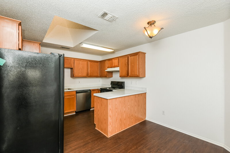 1,770/Mo, 8620 Garden Springs Dr Fort Worth, TX 76123 Kitchen View