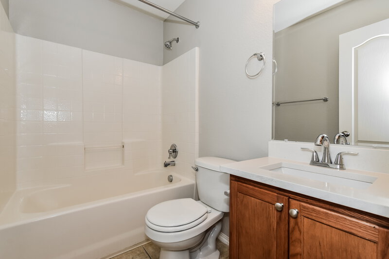2,155/Mo, 2016 Cobblestone Trl Forney, TX 75126 Bathroom View