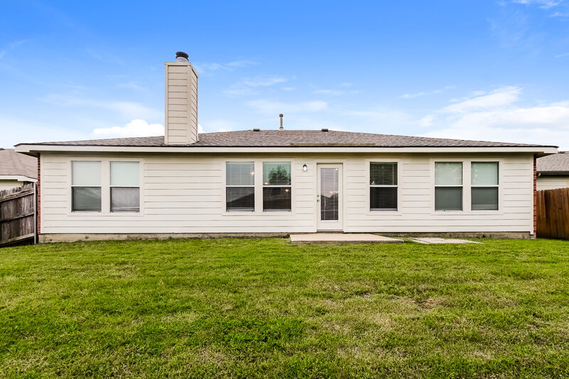 2,155/Mo, 2016 Cobblestone Trl Forney, TX 75126 Rear View