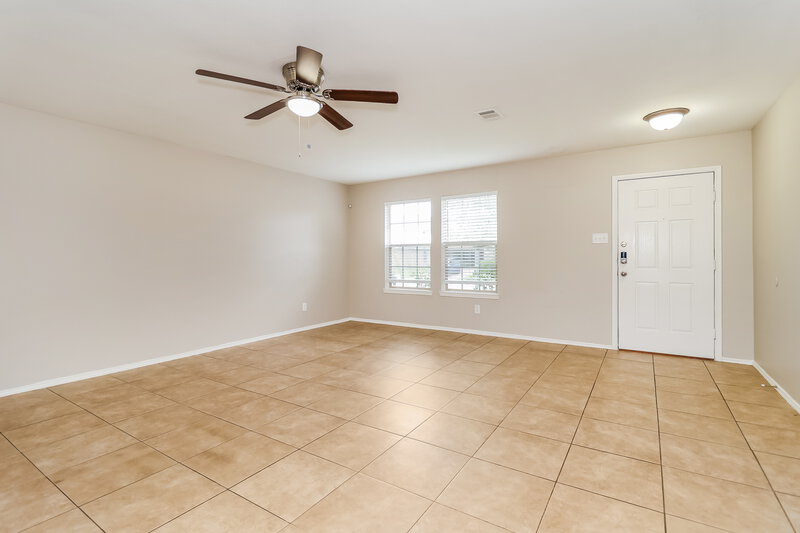 2,300/Mo, 1449 Kramer Ct Burleson, TX 76028 Living Room View