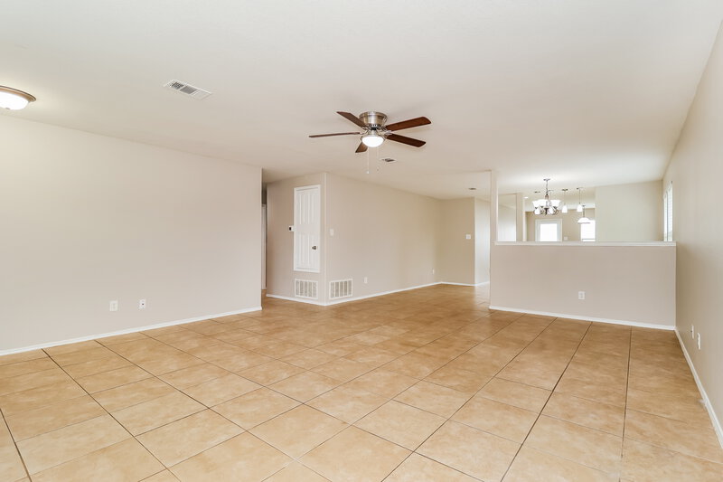 2,300/Mo, 1449 Kramer Ct Burleson, TX 76028 Living Room View 2
