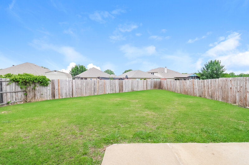 2,300/Mo, 1449 Kramer Ct Burleson, TX 76028 Backyard View