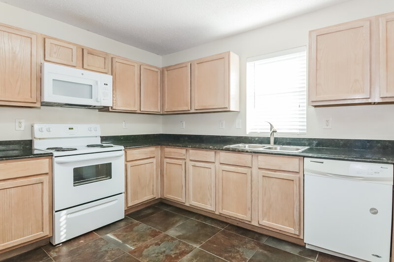 1,970/Mo, 8804 Seven Oaks Ln Denton, TX 76210 Kitchen View 2