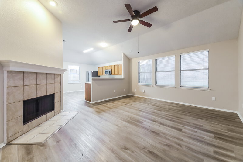 2,040/Mo, 2413 Finch Dr Mesquite, TX 75181 Living Room View