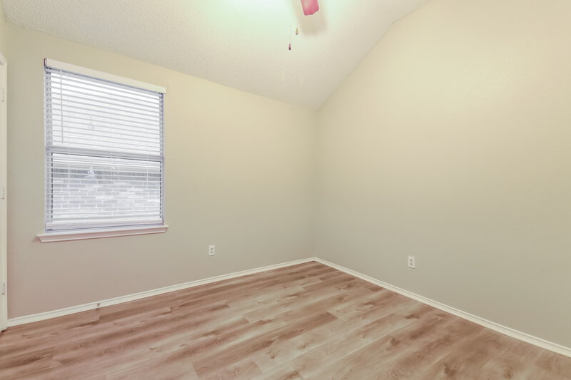 2,040/Mo, 2413 Finch Dr Mesquite, TX 75181 Bedroom View 2