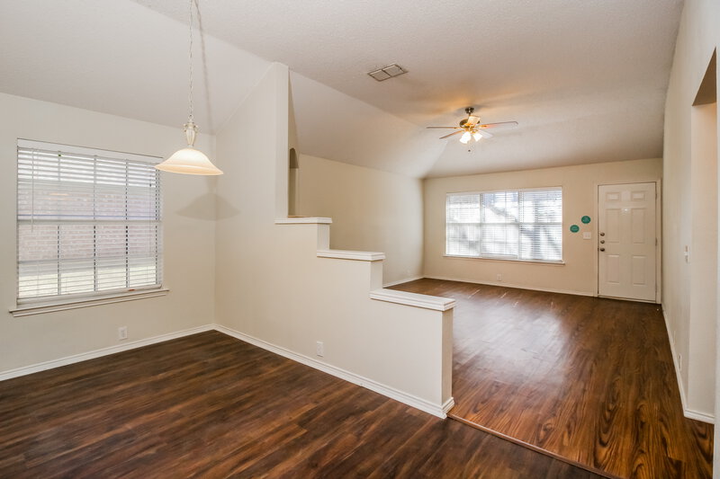 2,370/Mo, 104 Silktree Ct Lake Dallas, TX 75065 Dining Room View
