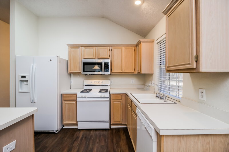 2,370/Mo, 104 Silktree Ct Lake Dallas, TX 75065 Kitchen View 2