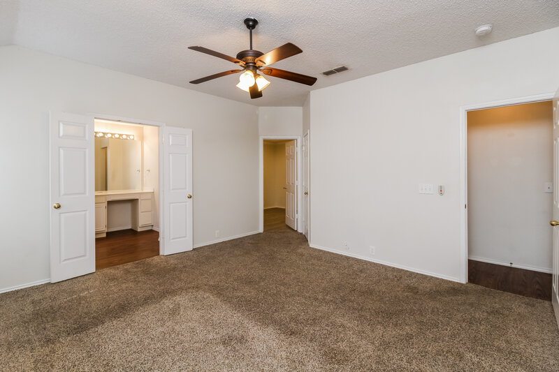 2,370/Mo, 104 Silktree Ct Lake Dallas, TX 75065 Main Bedroom View 2