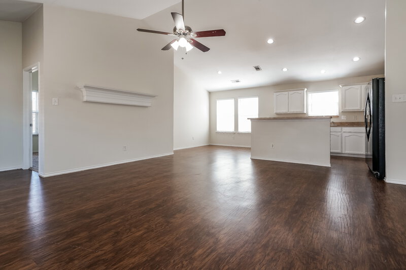 1,810/Mo, 913 Honey Locust Ln Crowley, TX 76036 Living Room View