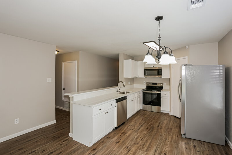 2,270/Mo, 2847 Park Place Dr Grand Prairie, TX 75052 Kitchen View