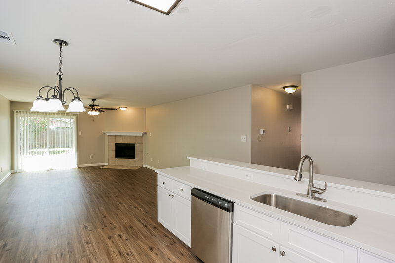 2,270/Mo, 2847 Park Place Dr Grand Prairie, TX 75052 Kitchen View 2