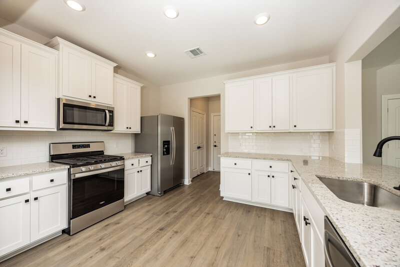 2,110/Mo, 1213 Bullock Dr Princeton, TX 75407 Kitchen View 2