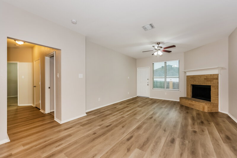 1,965/Mo, 9920 Legacy Dr Fort Worth, TX 76108 Living Room View