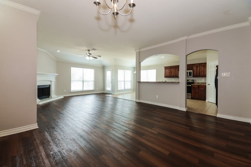 2,185/Mo, 14000 Coyote Trl Haslet, TX 76052 Living Room View 2