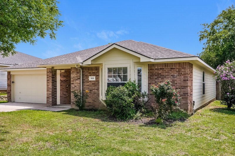 2,260/Mo, 908 Chase Ln Denton, TX 76209 Front View