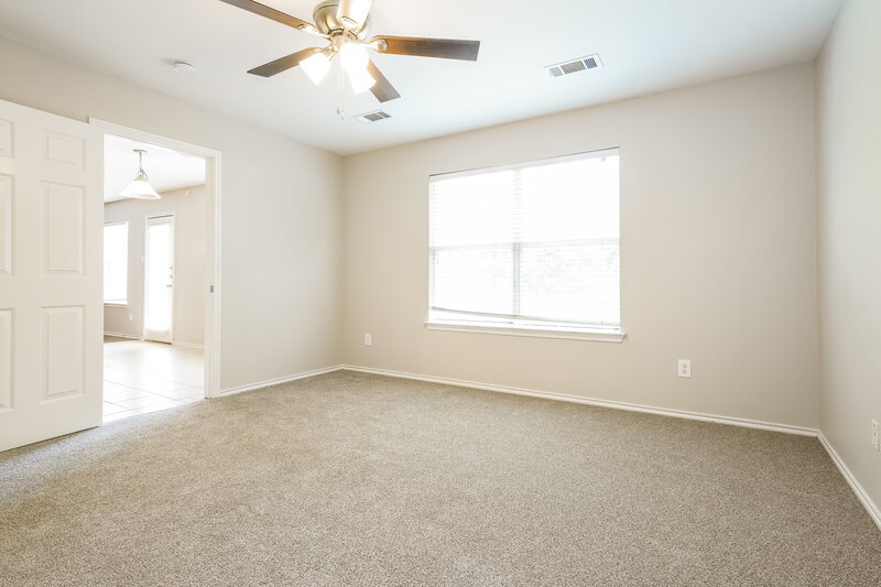 2,260/Mo, 908 Chase Ln Denton, TX 76209 Main Bedroom View 2