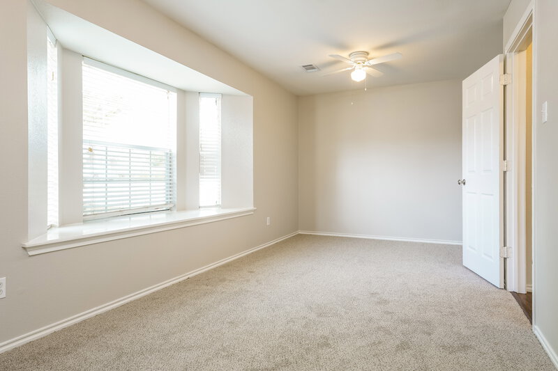 2,260/Mo, 908 Chase Ln Denton, TX 76209 Bedroom View