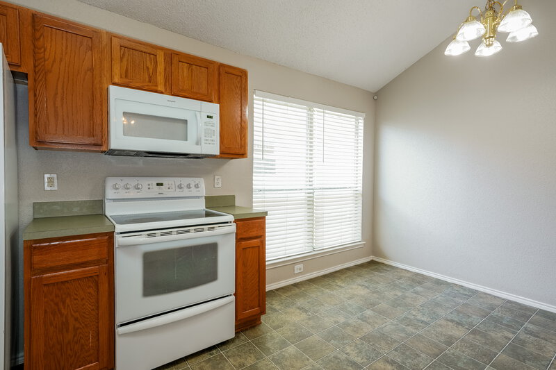 1,735/Mo, 10648 Towerwood Dr Fort Worth, TX 76140 Kitchen View 2