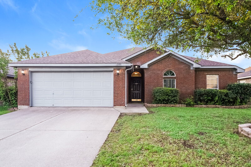 2,100/Mo, 1101 Marcia Ln Burleson, TX 76028 External View