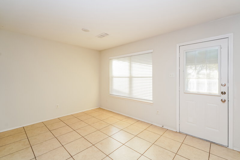 2,100/Mo, 1101 Marcia Ln Burleson, TX 76028 Dining Room View