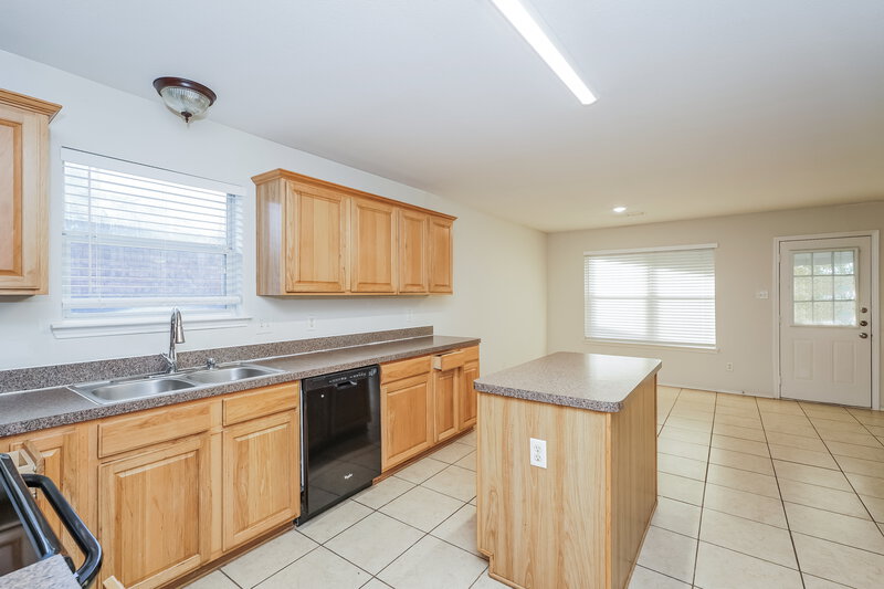 2,100/Mo, 1101 Marcia Ln Burleson, TX 76028 Kitchen View 3