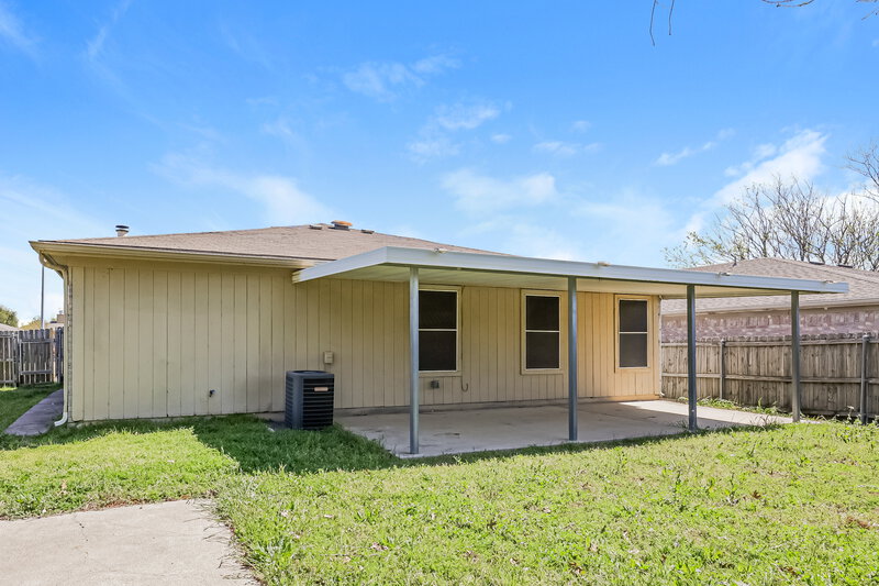 1,975/Mo, 8145 Waterside Trl Fort Worth, TX 76137 Rear View