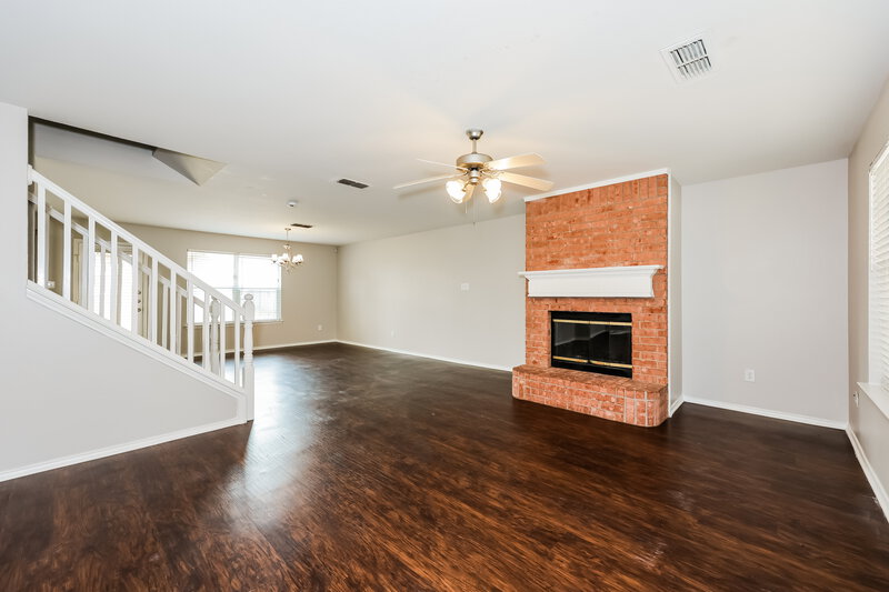 2,055/Mo, 304 Heritage Dr Crowley, TX 76036 Living Room View