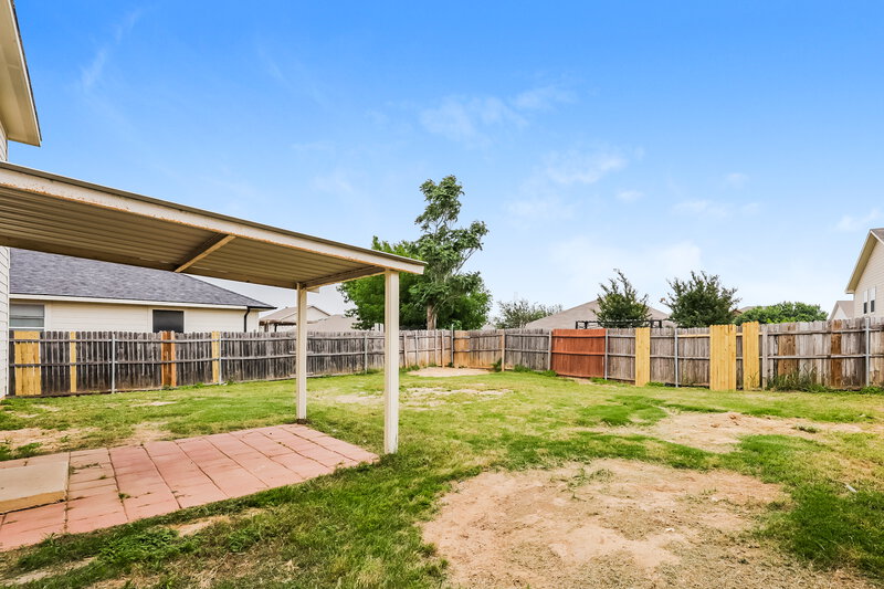 2,055/Mo, 304 Heritage Dr Crowley, TX 76036 Rear View