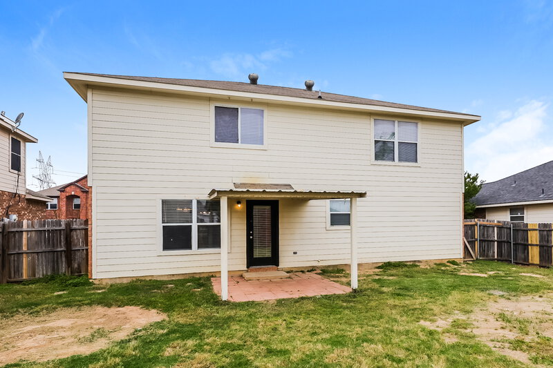 2,055/Mo, 304 Heritage Dr Crowley, TX 76036 Rear View 2