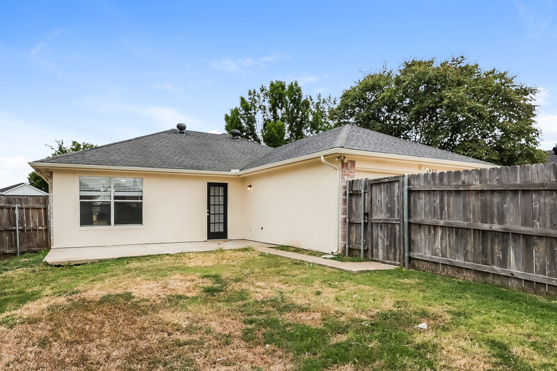 1,905/Mo, 1433 Spicewood Dr Mesquite, TX 75181 Rear View