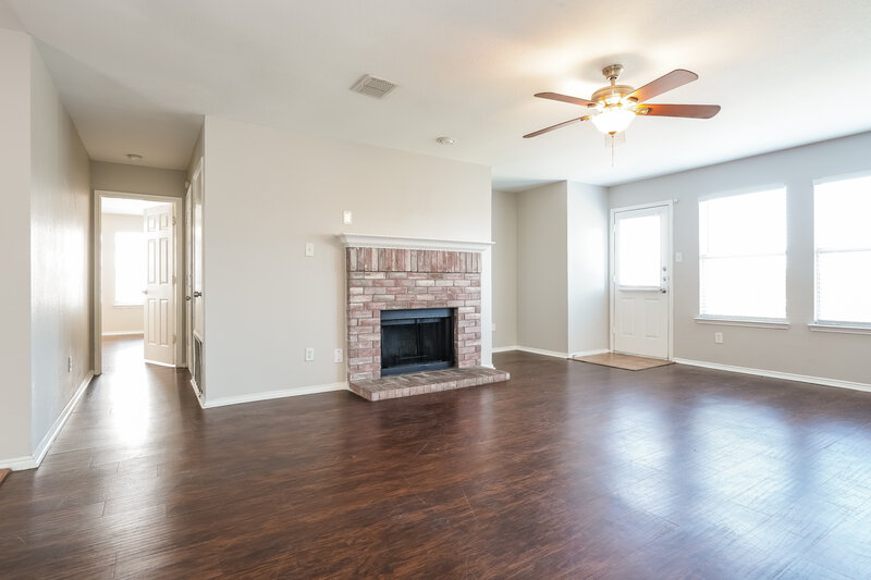 2,040/Mo, 2720 Murphy Dr Lancaster, TX 75134 Living Room View