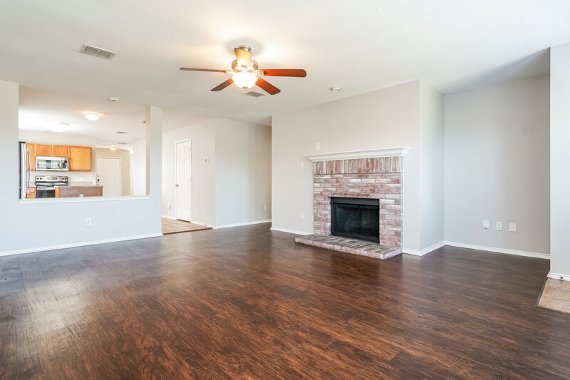 2,040/Mo, 2720 Murphy Dr Lancaster, TX 75134 Living Room View 2