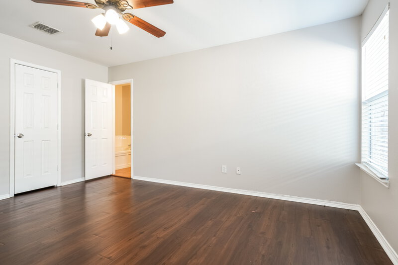 2,040/Mo, 2720 Murphy Dr Lancaster, TX 75134 Main Bedroom View 2